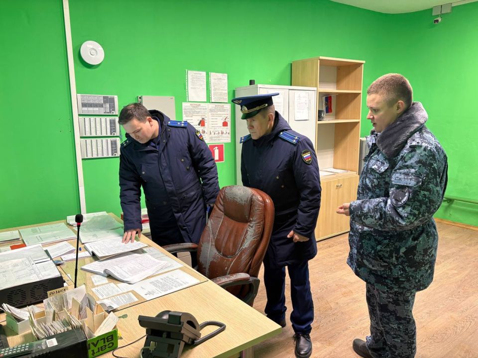 Прокурором города Вологды Александром Поздеевым проведена проверка соблюдения законов в исправительном центре