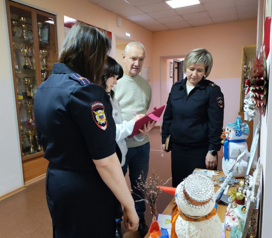 В ОМВД России «Великоустюгский» подвели итоги конкурса детского творчества