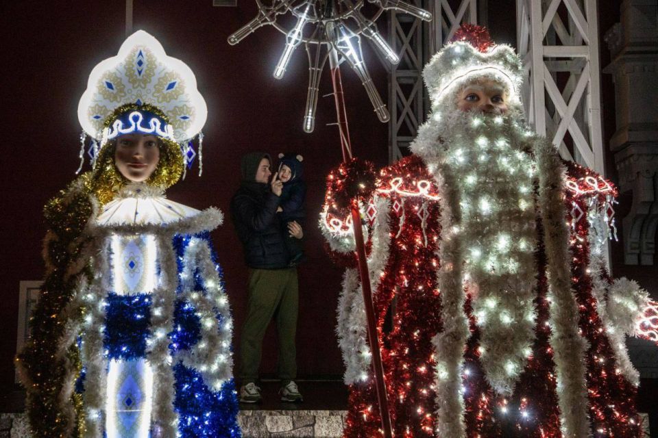 Днём -4° +1°, небольшие, местами умеренные