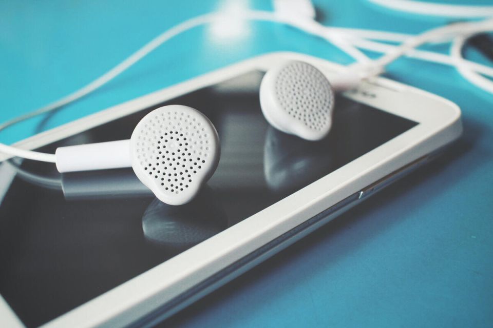 Как вернуть кристально чистый звук смартфону: простые методы очистки динамиков