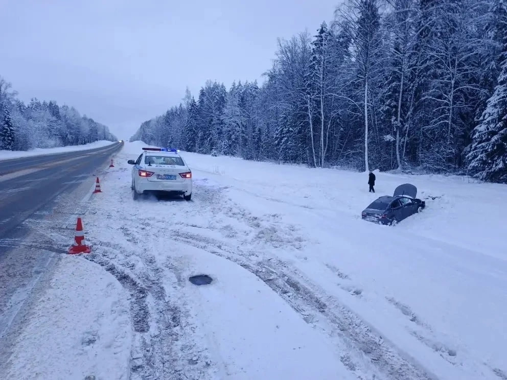 Водитель «легковушки» получил травмы в ДТП в Шекснинском округе Водитель «легковушки» получил травмы в ДТП в Шекснинском округе