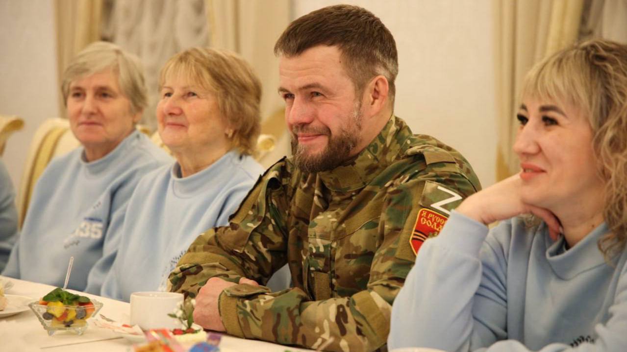 Губернатор Георгий Филимонов встретился с семьями бойцов СВО — участниками проекта «Журавли.СВОи35» Губернатор Георгий Филимонов встретился с семьями бойцов СВО — участниками проекта «Журавли.СВОи35»