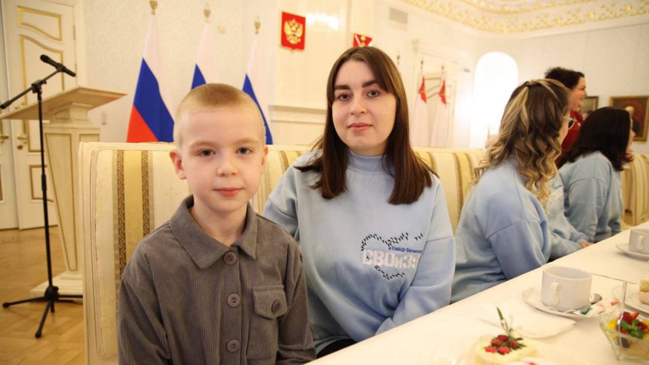 Губернатор Георгий Филимонов встретился с семьями бойцов СВО — участниками проекта «Журавли.СВОи35» Губернатор Георгий Филимонов встретился с семьями бойцов СВО — участниками проекта «Журавли.СВОи35»