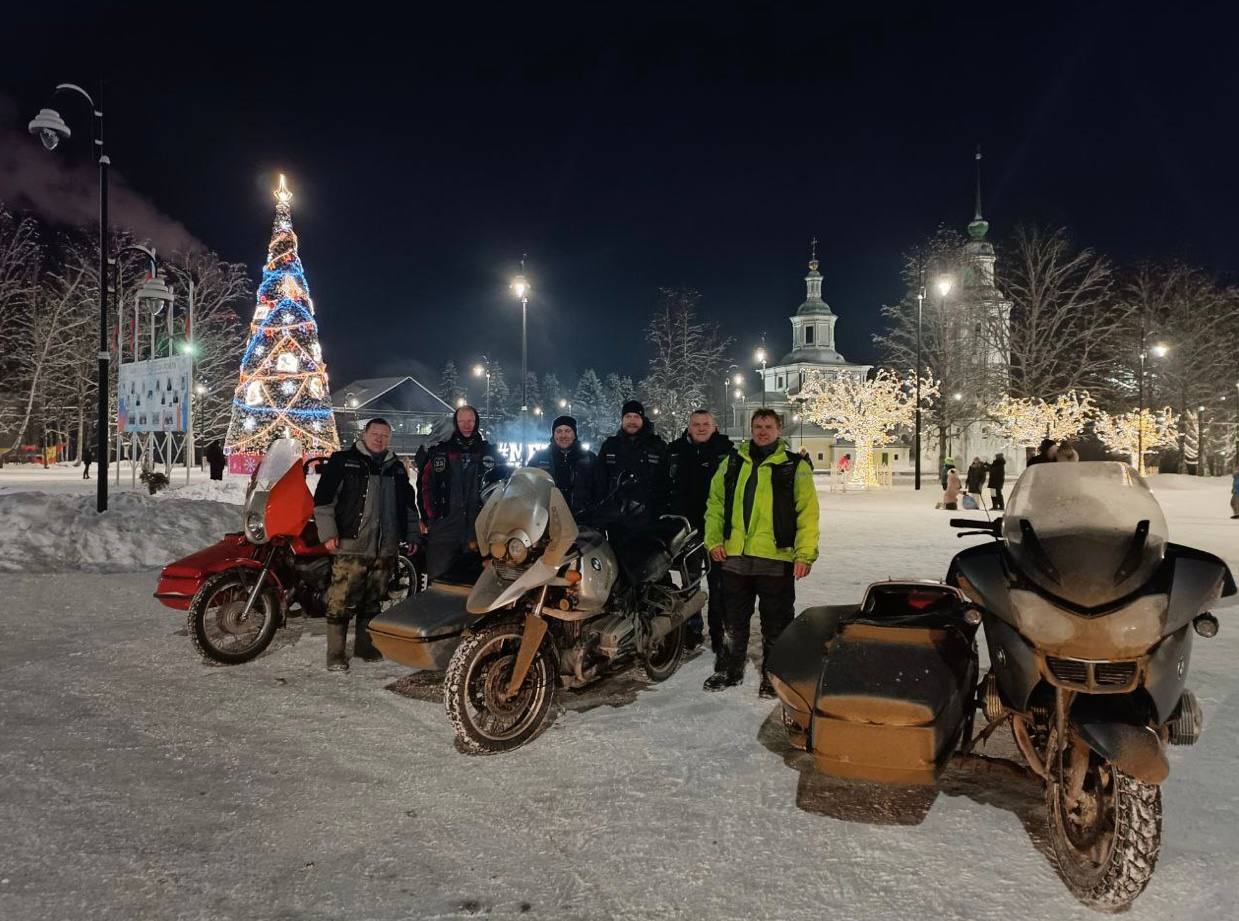На мотоциклах по морозу: байкеры из Вологды проехали по Русскому Северу 1920 км На мотоциклах по морозу: байкеры из Вологды проехали по Русскому Северу 1920 км