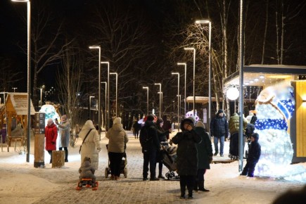 Глава региона Георгий Филимонов показал, как преображается Парк Евковка в зимний вечер