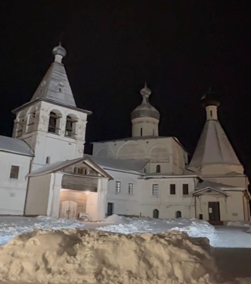 Губернатор принял участие в торжественной литургии в Рождественскую ночь Губернатор принял участие в торжественной литургии в Рождественскую ночь