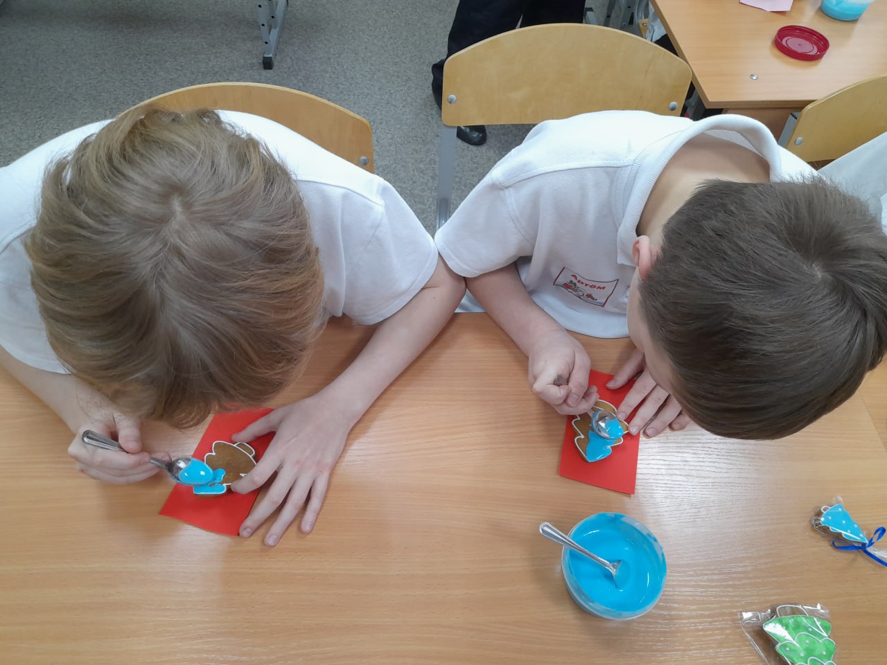 Подросткам из ЦВСНП УМВД России по Вологодской области рассказали о рождественских традициях Подросткам из ЦВСНП УМВД России по Вологодской области рассказали о рождественских традициях