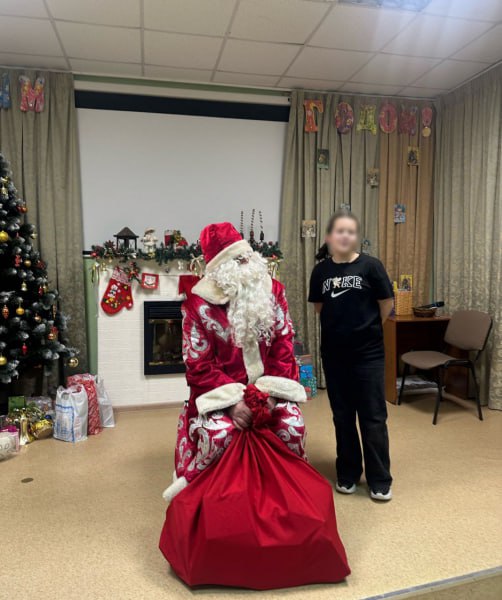 В Вологодской области в рамках акции «Полицейский Дед Мороз» сотрудники полиции поздравили воспитанников детских центров В Вологодской области в рамках акции «Полицейский Дед Мороз» сотрудники полиции поздравили воспитанников детских центров