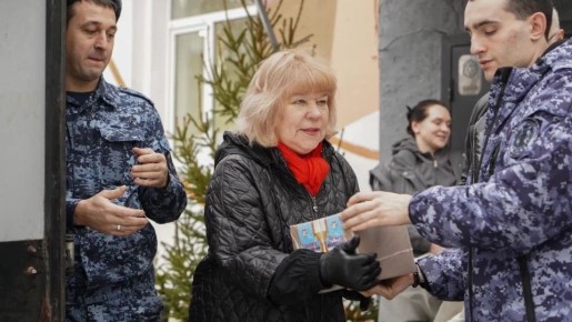 Марина Денисова: «Наших бойцов ждёт целый вал праздничных посылок из Вологды»