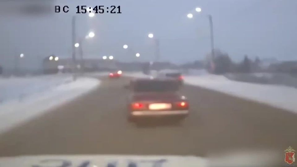 В Вологодском округе сотрудники Госавтоинспекции задержали 16-летнего подростка, управлявшего автомобилем без прав и пытавшегося скрыться от преследования