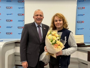 Депутаты регионального парламента поздравили журналистов Вологодчины с Днём печати