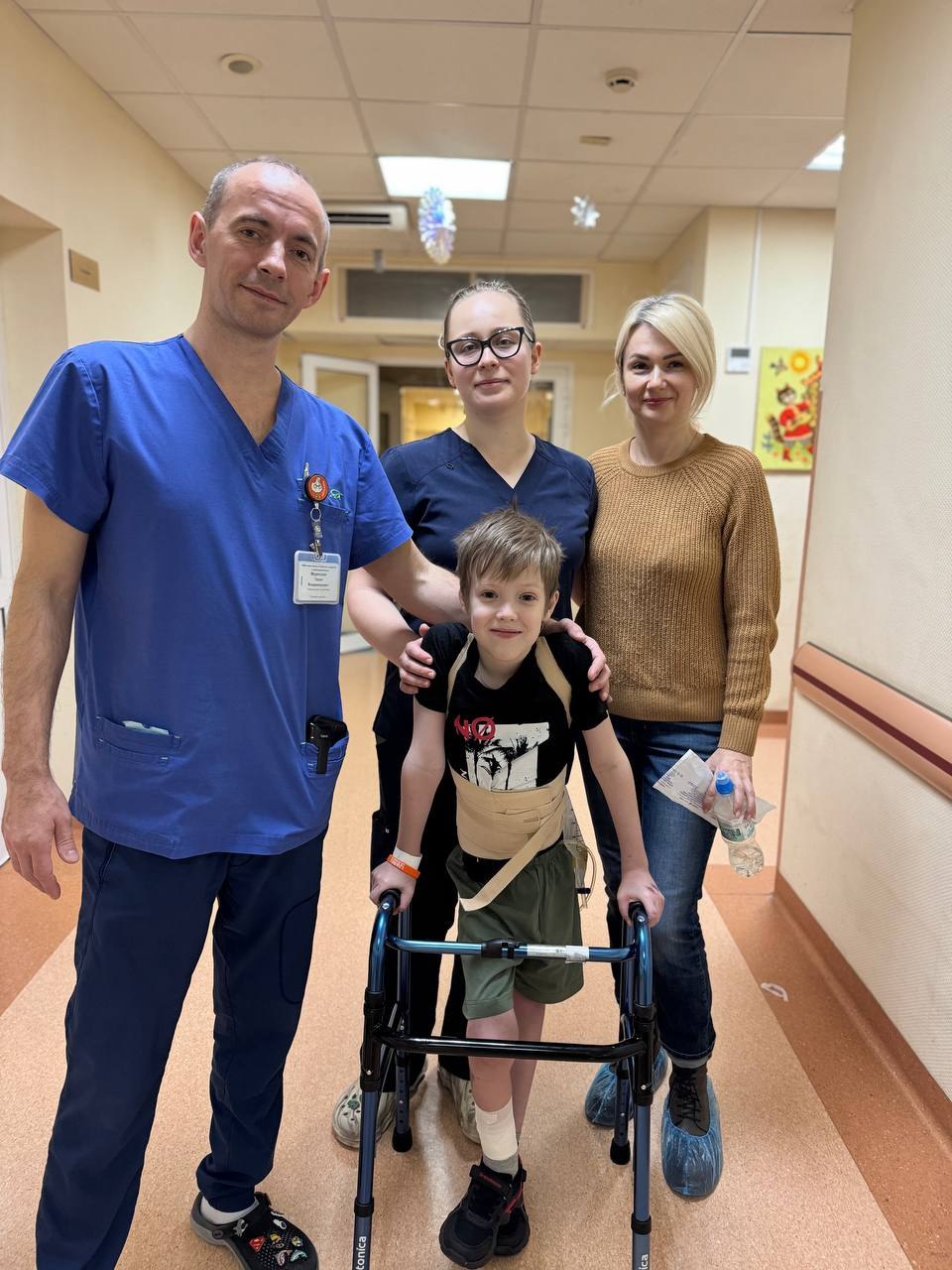 Встретил Новый год дома: врачи спасли мальчика, попавшего под колёса мусоровоза в Вологде