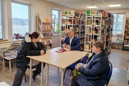 Алексей Маслов держит на контроле вопрос многодетной семьи о ремонте автомобильной дороги в деревнях Алексеево и Гаврилково Междуреченского округа