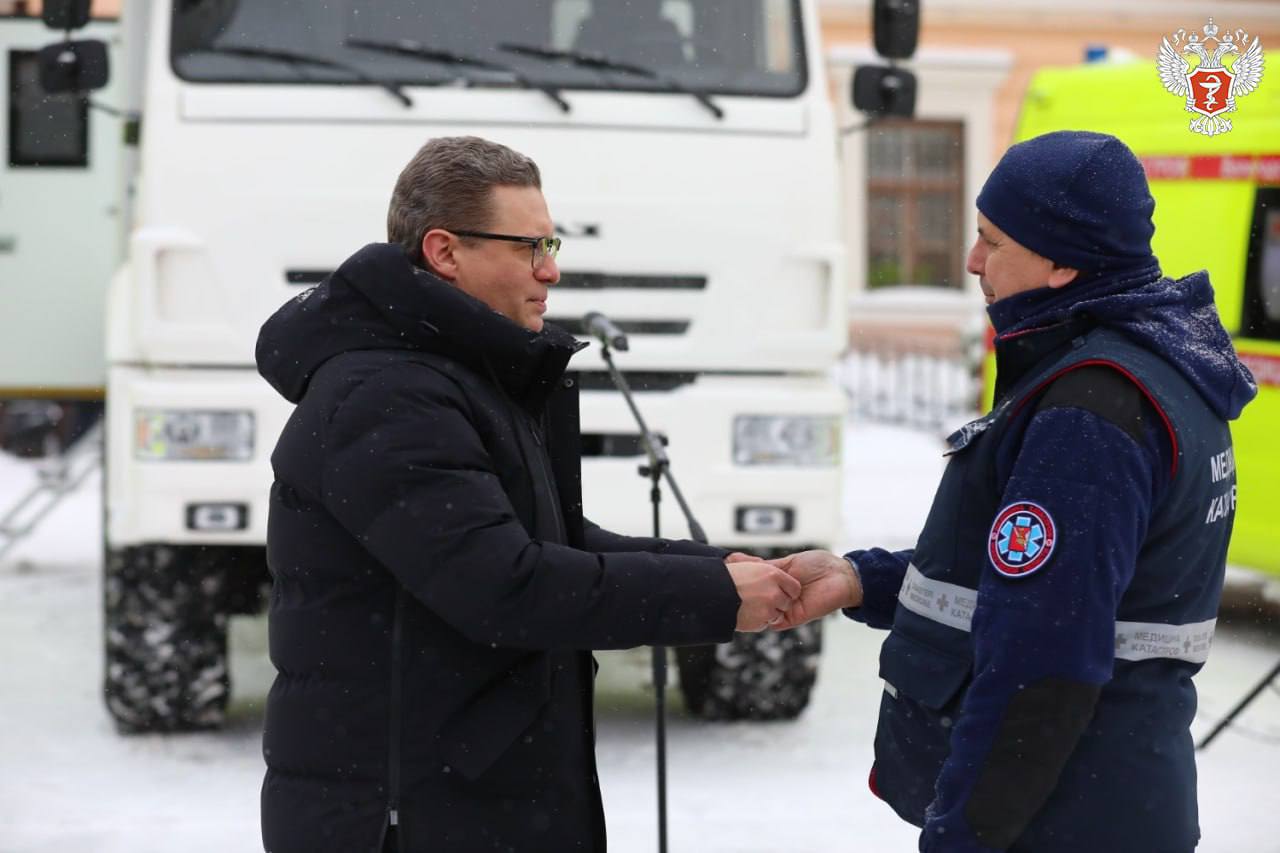 Семь автомобилей скорой медицинской помощи поступили в Территориальный центр медицины катастроф Вологодской области Семь автомобилей скорой медицинской помощи поступили в Территориальный центр медицины катастроф Вологодской области