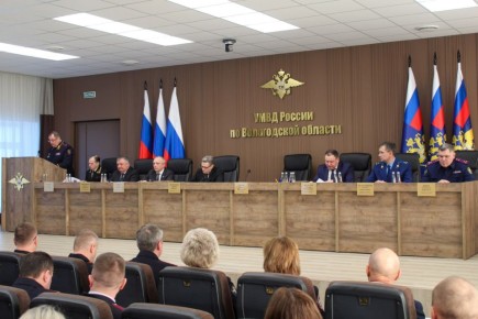 На расширенном заседании коллегии УМВД России по Вологодской области рассмотрены итоги работы региональной полиции за 2025 год