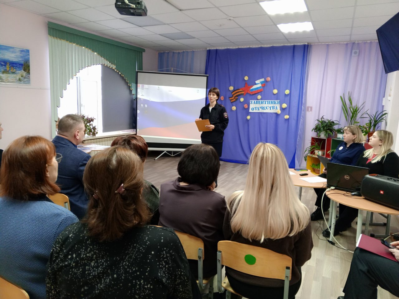 В Никольске полицейские приняли участие в профилактическом мероприятии В Никольске полицейские приняли участие в профилактическом мероприятии