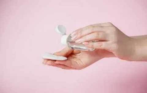 Ацетон в быту: универсальное средство для чистоты и порядка