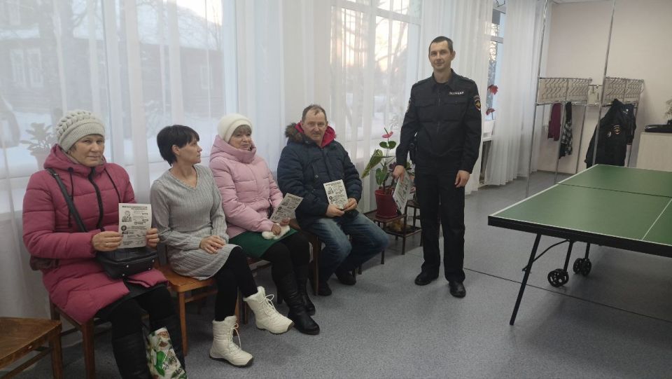В Вологодской области участковые уполномоченные продолжают отчитываться перед населением