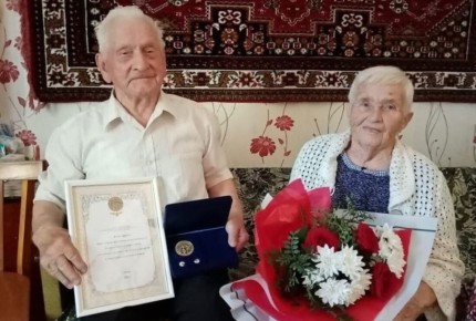 ������� ����������� ������������� 70-����� ���������� ����� � ����-��������� ������