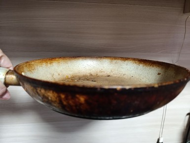 7 эффективных способов борьбы с нагаром на сковородках