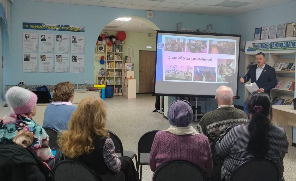 Алексей Маслов провел встречи с жителями