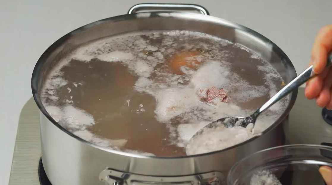 Пена на бульоне: стоит ли заботиться о прозрачности?