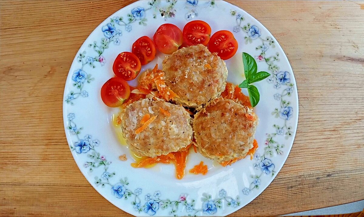 Ностальгия по вкусным тефтелям: как приготовить идеальное блюдо с мясом и рисом