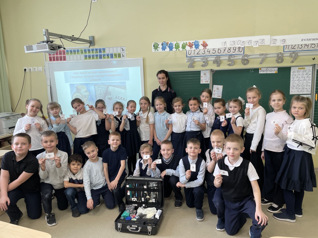 В рамках акции «Неделя мужества» сотрудники Экспертно-криминалистического центра УМВД России по Вологодской области провели для школьников мероприятие В рамках акции «Неделя мужества» сотрудники Экспертно-криминалистического центра УМВД России по Вологодской области провели для школьников мероприятие