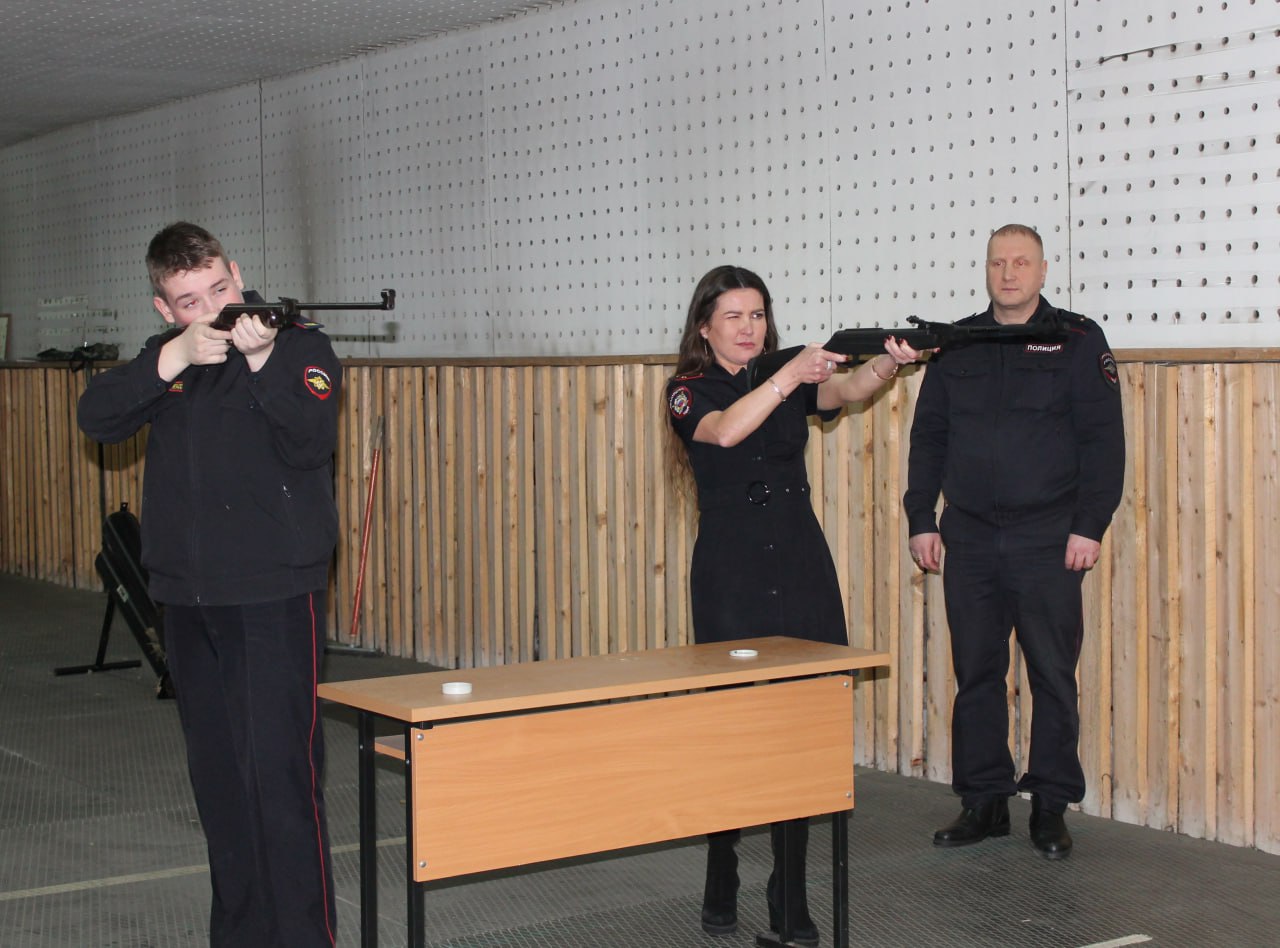 В Бабаево в рамках акции «Неделя мужества» прошли соревнования по стрельбе из пневматической винтовки В Бабаево в рамках акции «Неделя мужества» прошли соревнования по стрельбе из пневматической винтовки