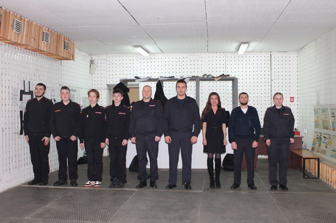 В Бабаево в рамках акции «Неделя мужества» прошли соревнования по стрельбе из пневматической винтовки