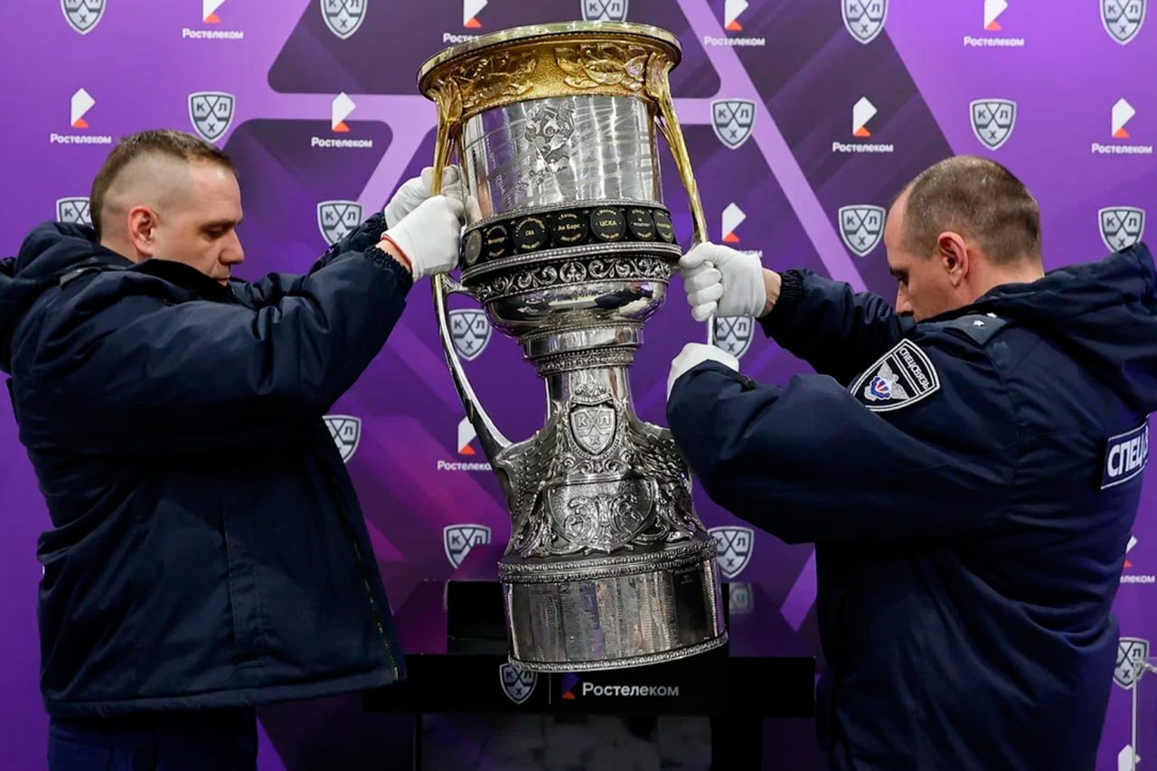 Сергей Андронов и Кубок Гагарина вдохновили юных хоккеистов Вологды и Череповца