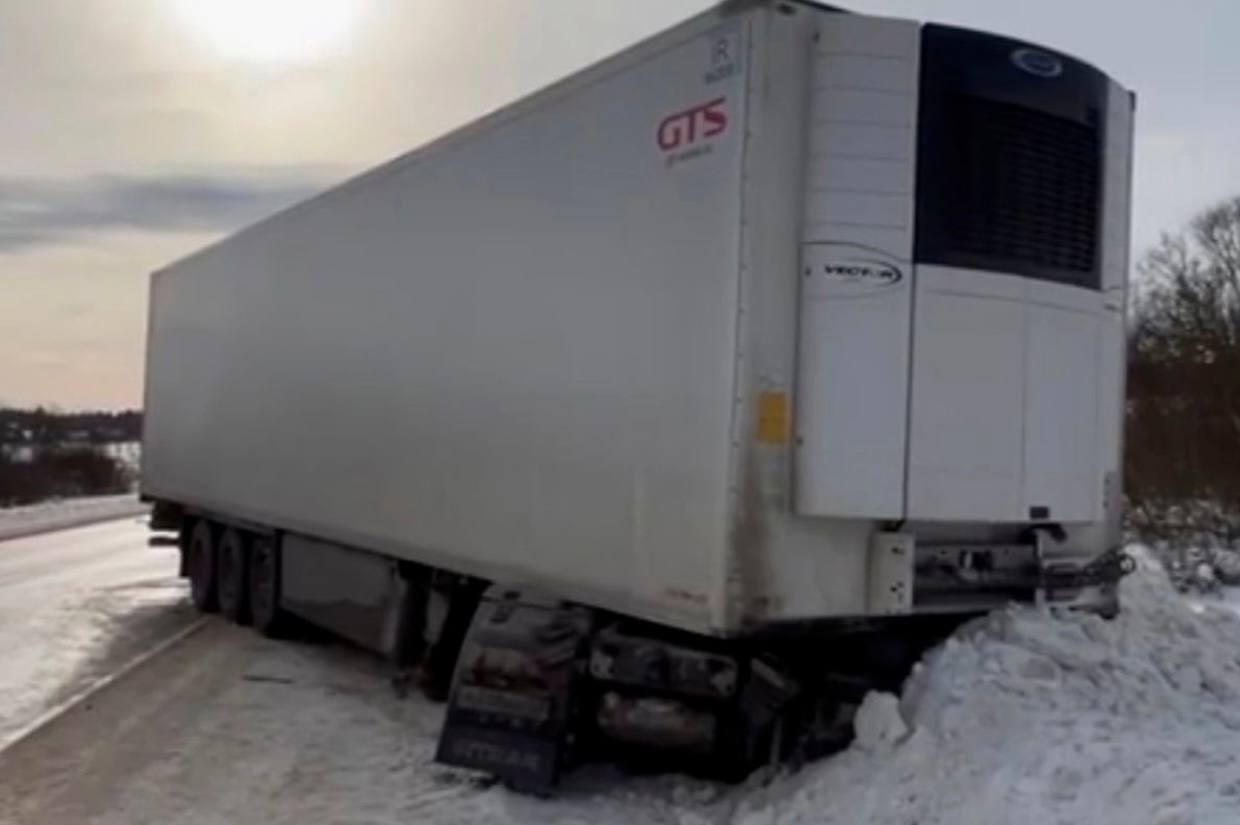 Мать с двумя детьми из Вологды погибли в ДТП под Ярославлем Мать с двумя детьми из Вологды погибли в ДТП под Ярославлем