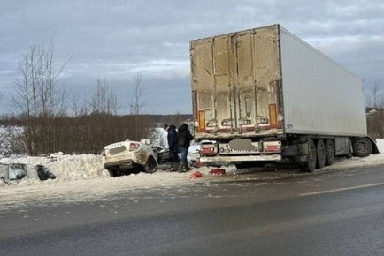 Мать с двумя детьми из Вологды погибли в ДТП под Ярославлем