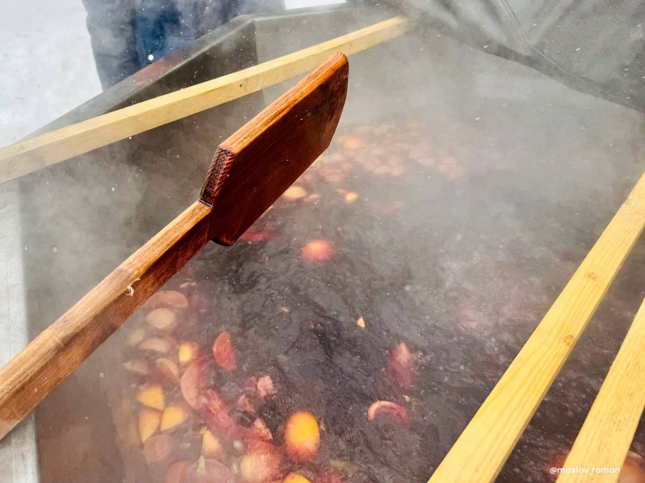 Более 23 000 жителей и гостей Череповца собрались на масленичных гуляньях Более 23 000 жителей и гостей Череповца собрались на масленичных гуляньях