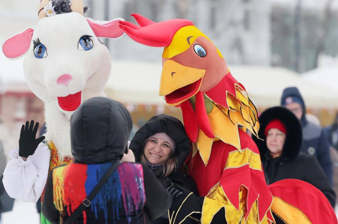 Праздничная Масленица прошла сегодня в Вологде на Кремлёвской площади