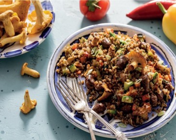 Гречка с куриными сердечками