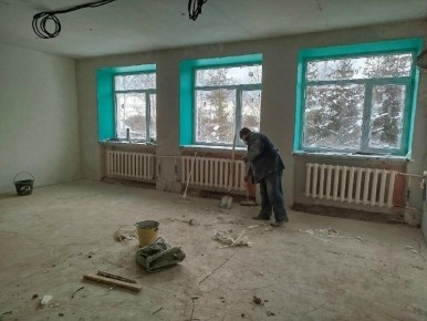 В Устюженском округе капитально ремонтируют школу в рамках Народной программы «Единой России»