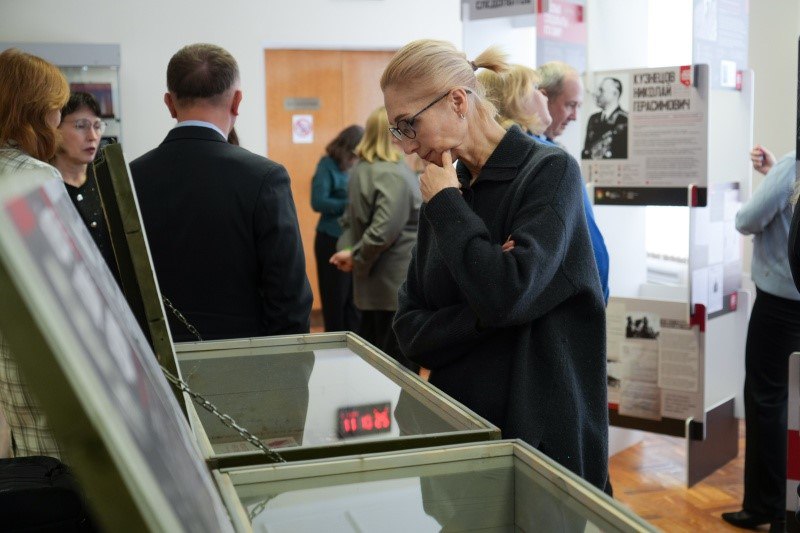 Подвиг, сохранённый школьниками: в областном парламенте ожили архивы красных следопытов Подвиг, сохранённый школьниками: в областном парламенте ожили архивы красных следопытов