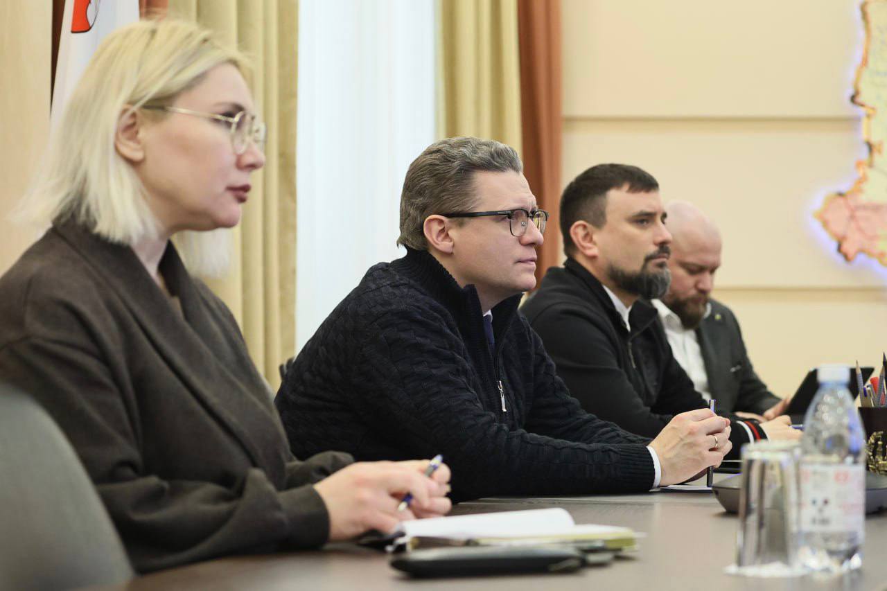 Глава региона Георгий Филимонов провёл совещание по развитию представительств Вологодской области в Москве и Петербурге Глава региона Георгий Филимонов провёл совещание по развитию представительств Вологодской области в Москве и Петербурге