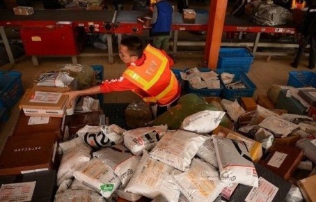 Кто из китайских магазинов предлагает лучшие условия для онлайн-шопинга?