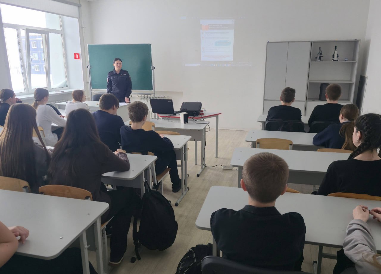 Сотрудники МО МВД России «Сокольский» провели профилактическую беседу со школьниками