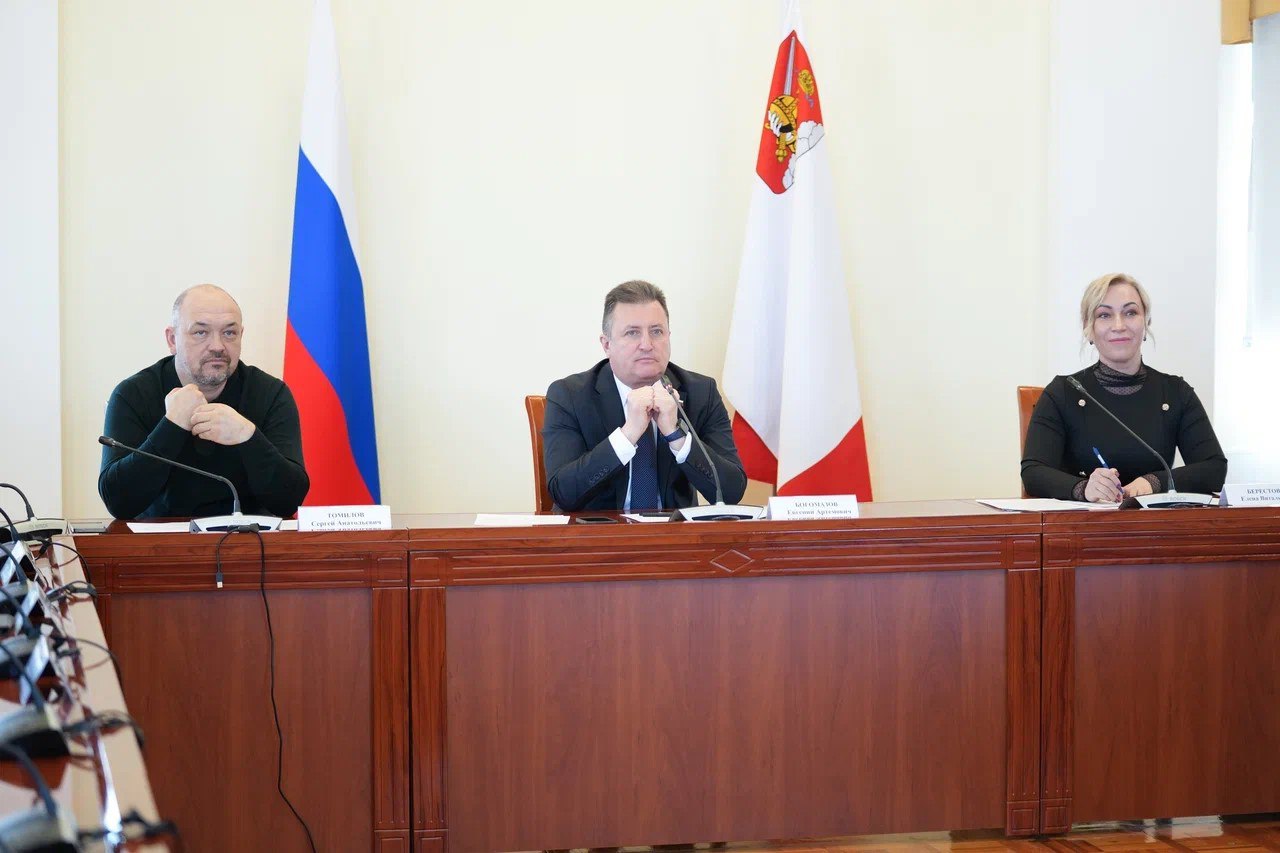 В областном парламенте обсудили перспективы развития кадетской школы им. Белозерского полка В областном парламенте обсудили перспективы развития кадетской школы им. Белозерского полка