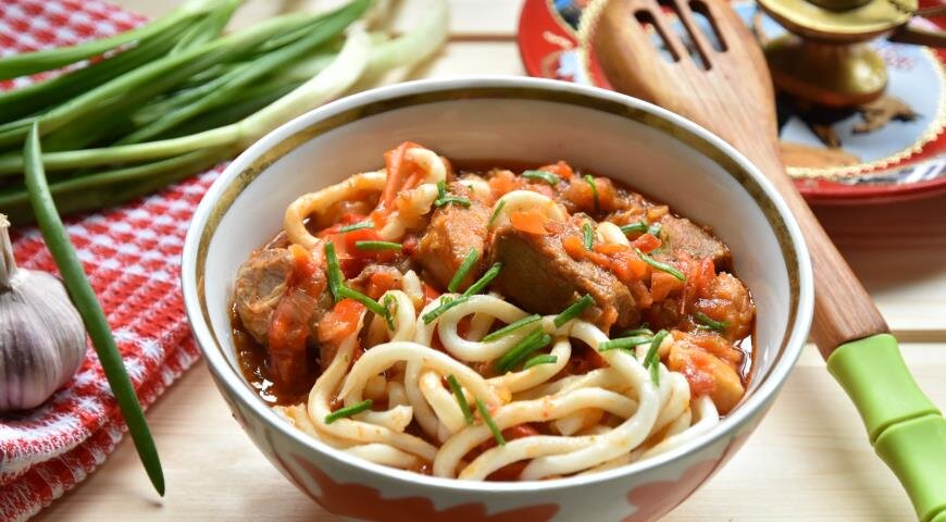 Лагман со свининой: новый взгляд на традицию