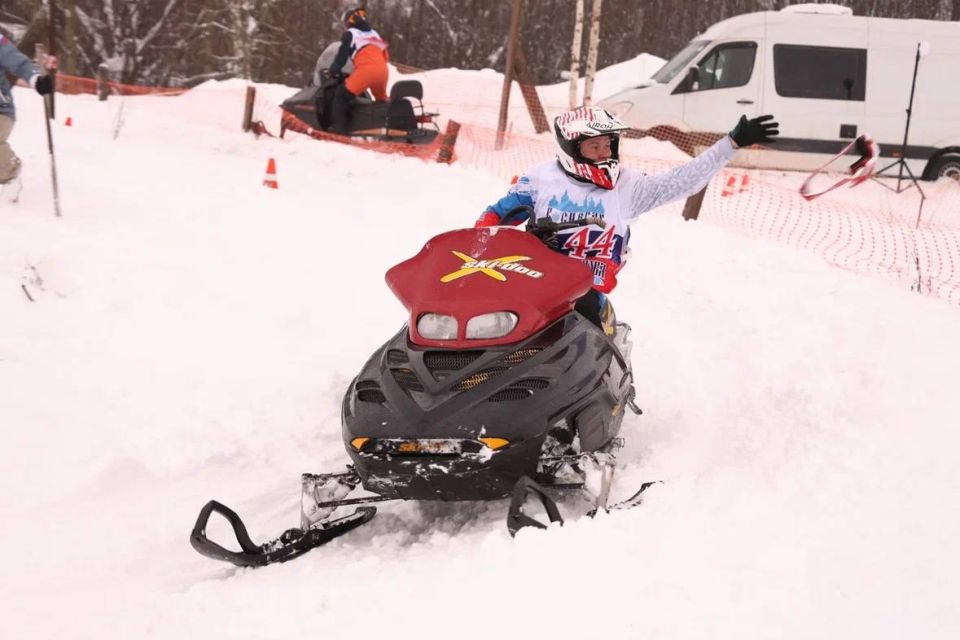 В Кириллове проходит международный фестиваль «В снегах Кириллова»