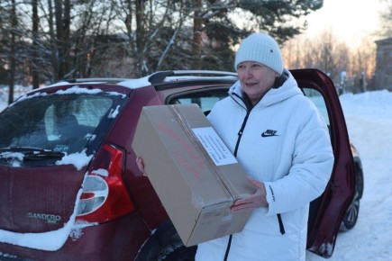 Вологодские волонтеры отправили на СВО маскировочные сети и посылки