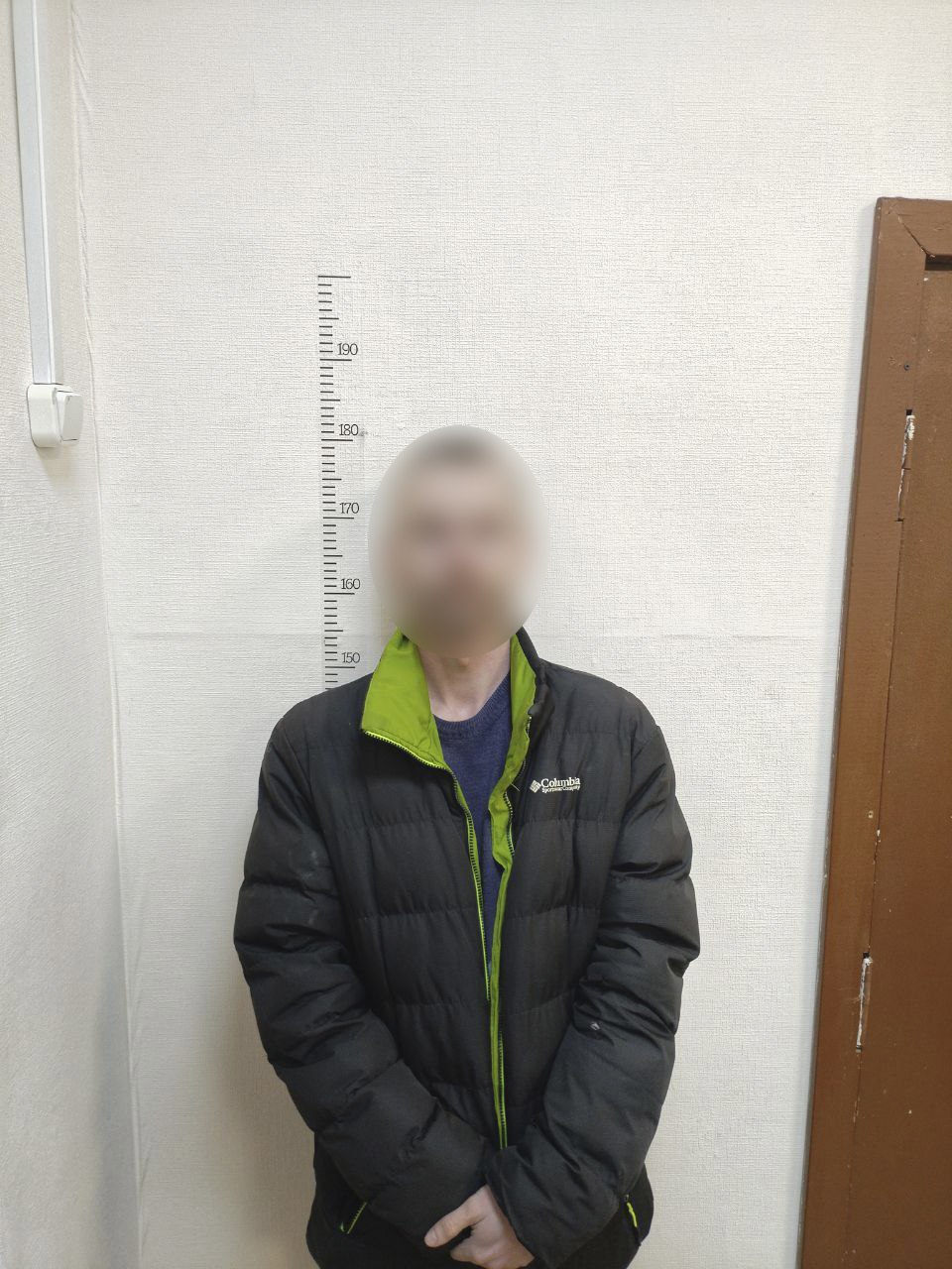 В Вологодском округе правоохранители задержали подозреваемого в наркопреступлении