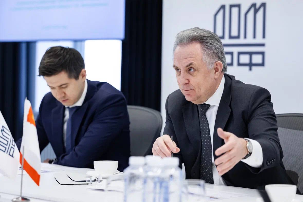 Губернатор Георгий Филимонов провел содержательную встречу с генеральным директором ПАО ДОМ.РФ Виталием Леонтьевичем Мутко Губернатор Георгий Филимонов провел содержательную встречу с генеральным директором ПАО ДОМ.РФ Виталием Леонтьевичем Мутко