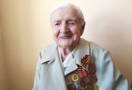 4 марта свой 103-й день рождения отмечает уважаемая жительница Чагодощенского округа, участница Великой Отечественной войны Анна Ивановна Соловьёва