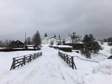 Днём по области -8,-13° по западу местами -3,+2°, небольшой, местами умеренный снег (по западу снег, мокрый снег)
