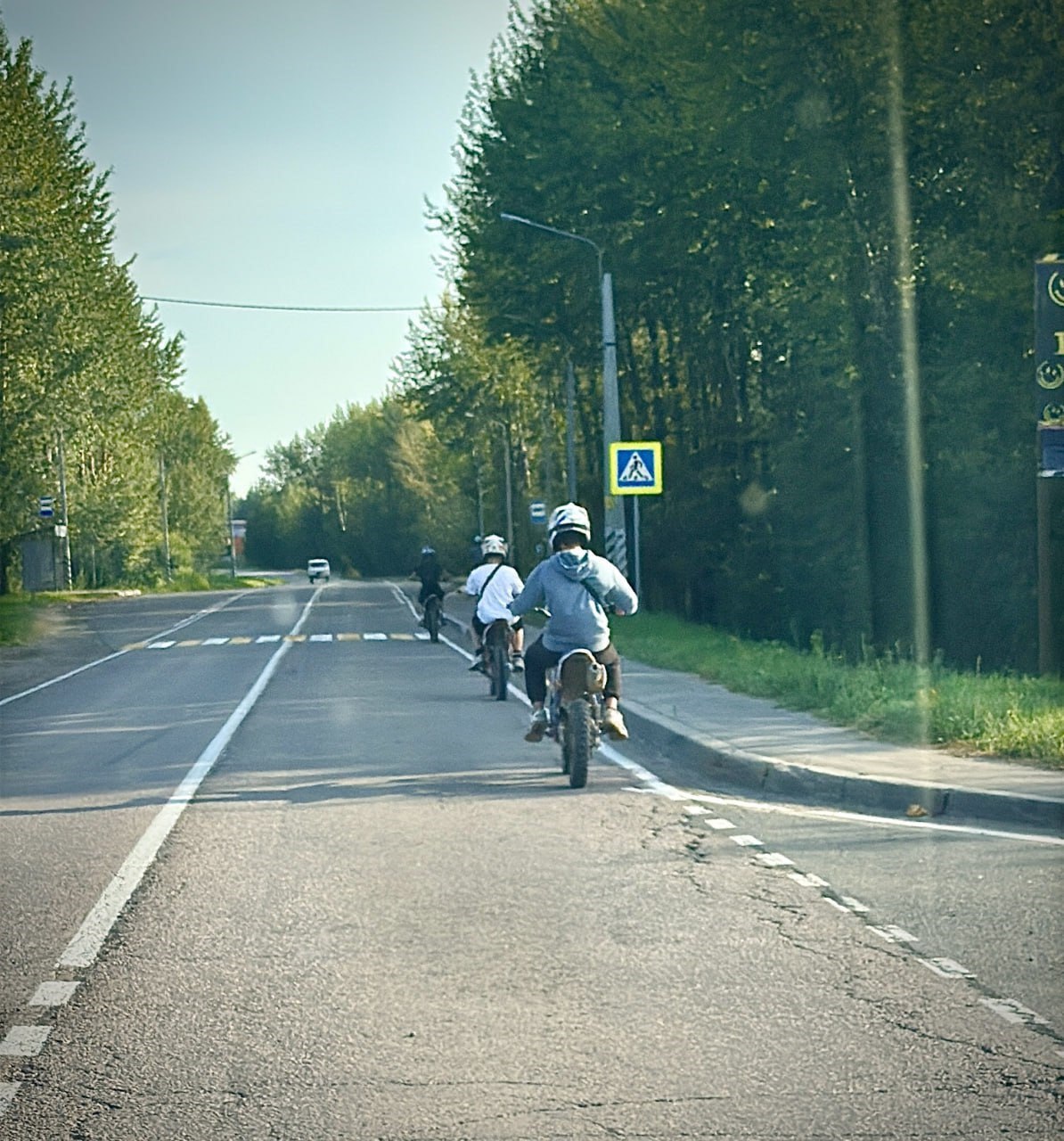 Запрет на движение питбайков по дорогам общего пользования предлагают ввести в России Запрет на движение питбайков по дорогам общего пользования предлагают ввести в России